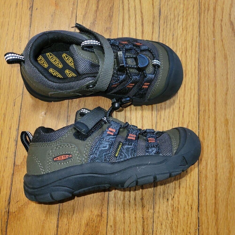 Keen Kids Children Newport trail Kids Hiking Sneakers Black green  Size 11